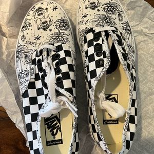 Brand new never worn custom Vans with Pisces design. Ordered wrong design.